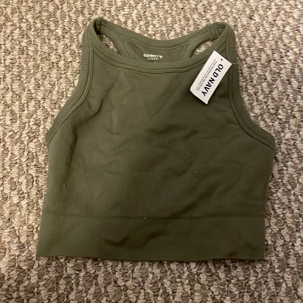 green tank top crop top